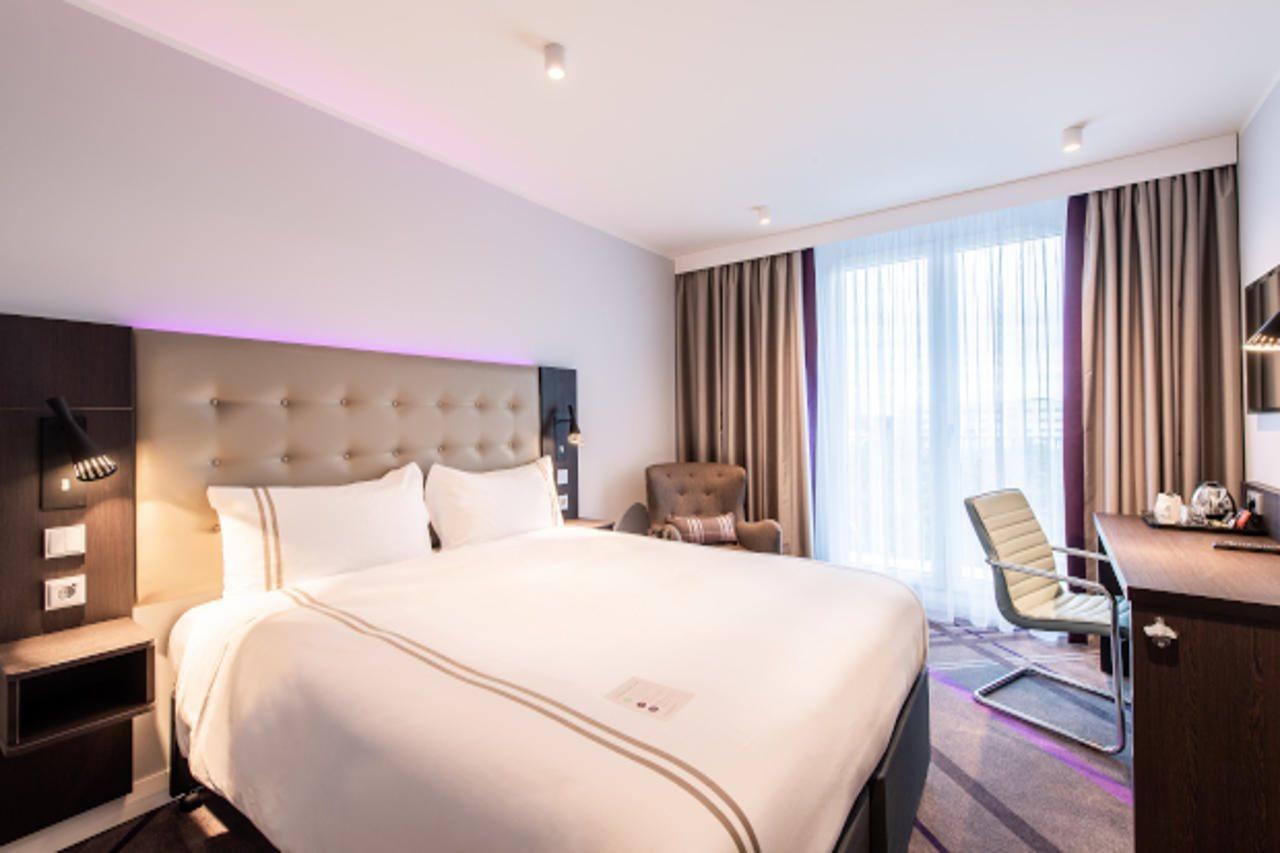 Premier Inn Leipzig City Oper ภายนอก รูปภาพ